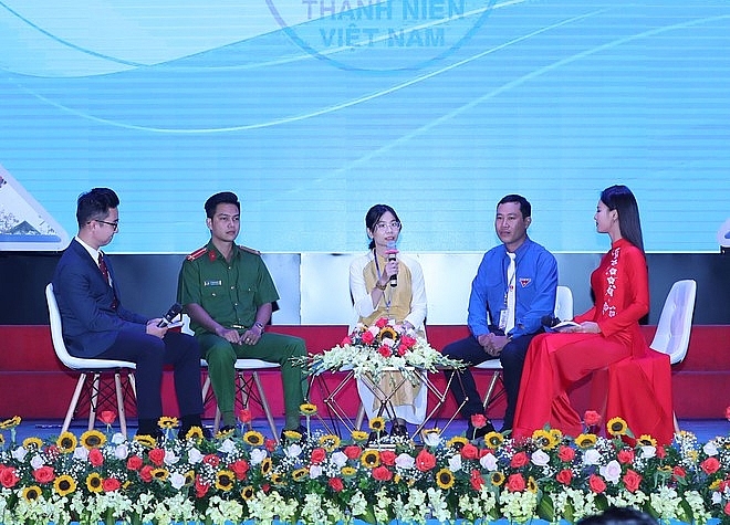 undefined 4606-giai-thuong-1510-giao-luu-2-ngoc-thang