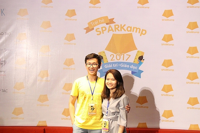 startup tuoi tuat sang tao voi trang kien thuc love of knowledge lok