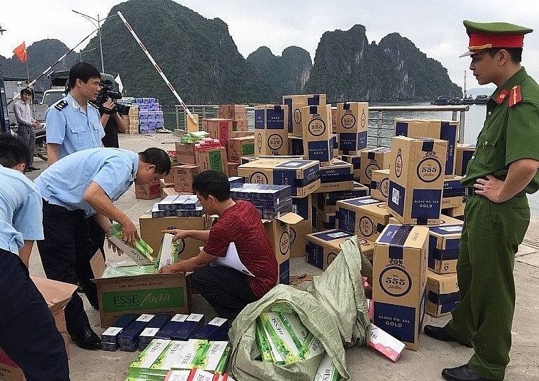 1346-2053-bat-giu-va-xu-ly-hon-50000-bao-thuoc-la-ngoai-nhap-lau