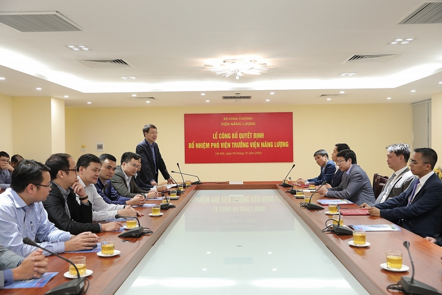 3128-ynh-2-ong-ly-viet-hung-phat-bieu