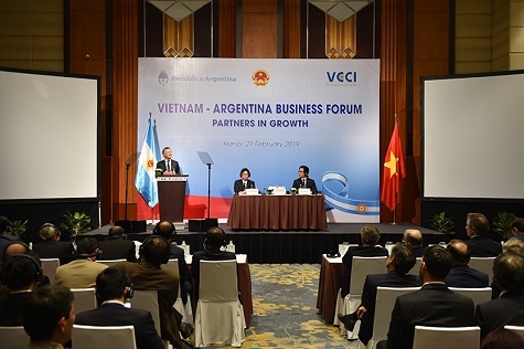 Vietnam pledges favorable conditions for Argentine businesses