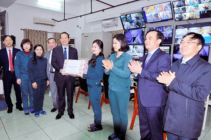 tuyen than cua ong vi loi ich doan vien