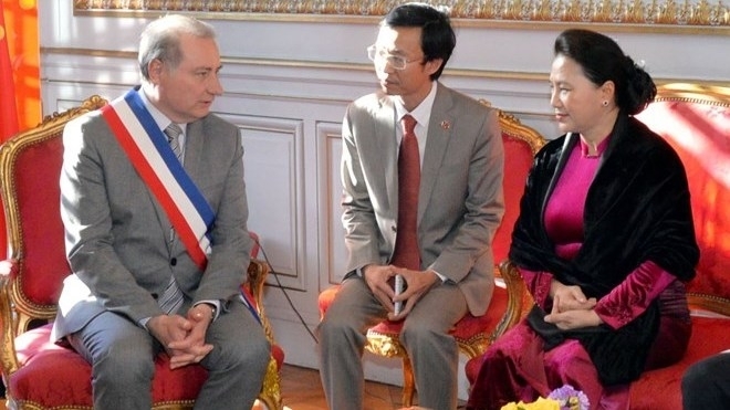 NA Chairwoman meets Toulouse Mayor