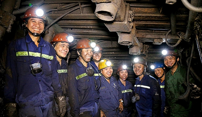 Than Nam Mẫu: 20 năm xây dựng và phát triển than nam mau 20 nam xay dung va phat trien