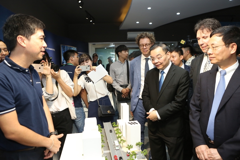 Vietnam’s first IoT Innovation Hub launched vietnams first iot innovation hub launched
