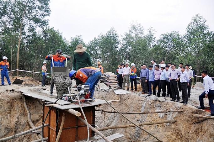 thi cong cum du an duong day 500kv mach 3 dam bao an toan dung tien do