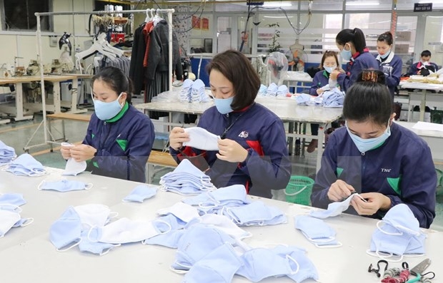 Garment producers find way to weather crisis