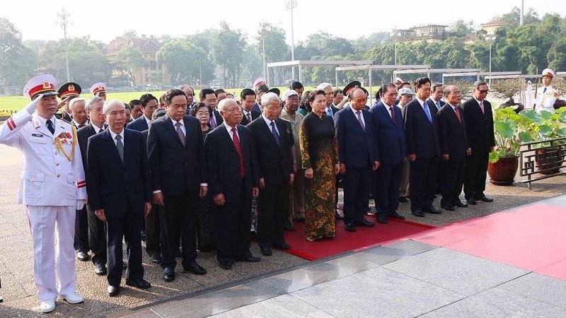 Leaders pay tribute to President Ho Chi Minh on birth anniversary