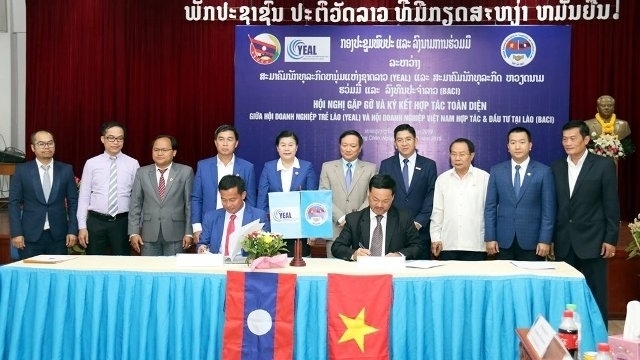 Vietnam, Laos seek to boost connection between businesses