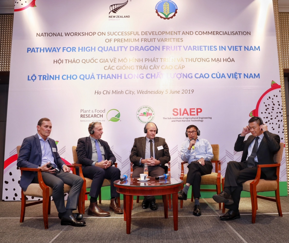 new zealand helps vietnam improve value chain steps for dragon fruit export