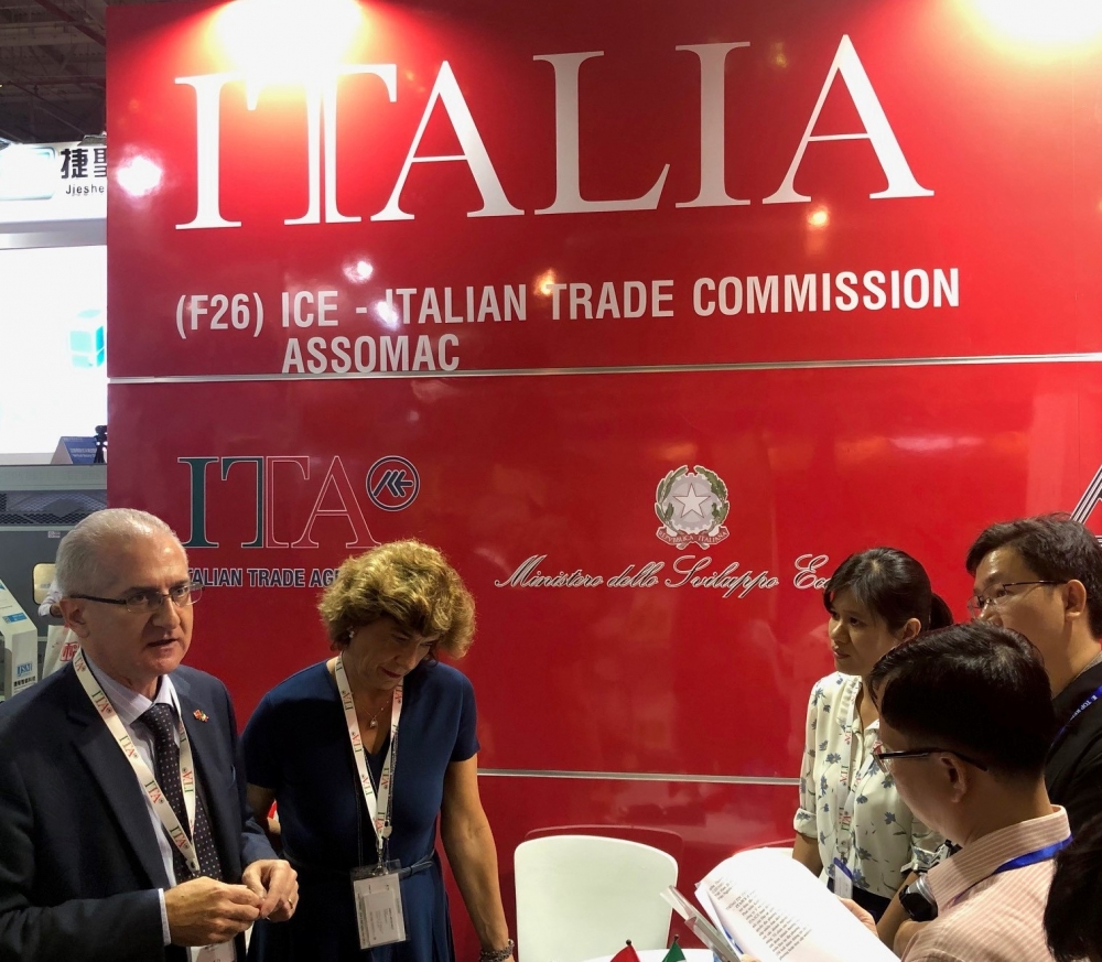 italian shoes leather businesses promote in vietnam