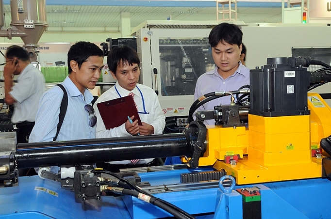 Đầu tư cho khoa học và công nghệ: Nhận thức đúng tầm quan trọng dau tu cho khoa hoc va cong nghe nhan thuc dung tam quan trong