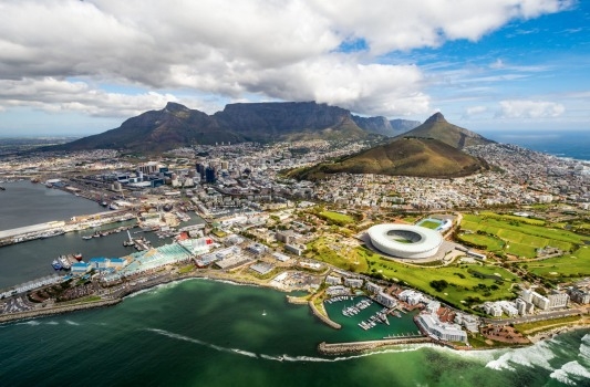 South Africa's economy falls into recession as Q2 output retreats 0.7 pct