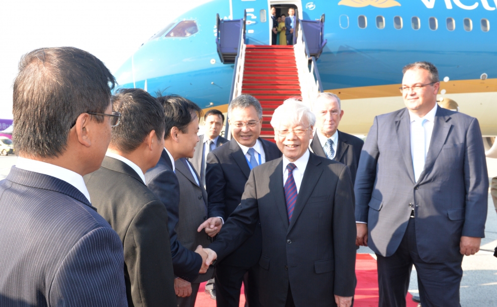 Party leader arrives in Budapest, starting official visit to Hungary