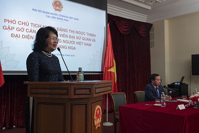 Vice President visits Vietnamese embassy in Russia