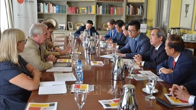 Vietnam highly values partnership with Spain: official