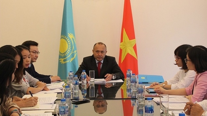 Vietnam, Kazakhstan to expand trade corridors