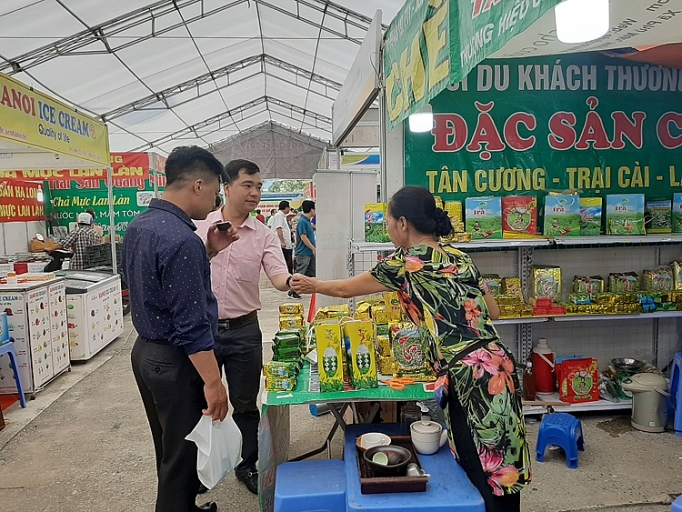 Hàng Việt về nông thôn: Đến hẹn lại lên hang viet ve nong thon den hen lai len