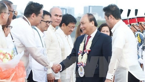 PM arrives in Manila for 31st ASEAN Summit and related meetings