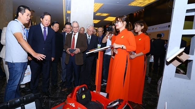 Internet Day 2017 features Vietnamese smart technology