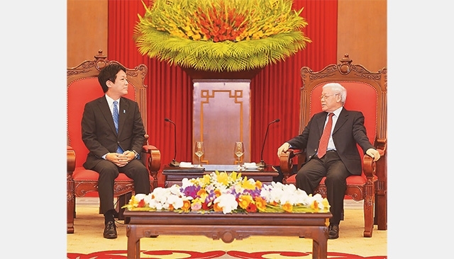 Party and State leader welcomes Japanese PM’s special envoy