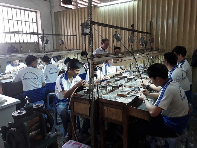 Lịch sử các làng nghề mỹ nghệ kim hoàn lich su cac lang nghe my nghe kim hoan