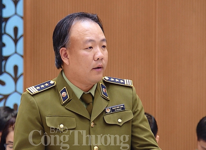 Quyết liệt hơn trong đấu tranh phòng chống tội phạm buôn lậu, gian lận thương mại quyet liet hon trong dau tranh phong chong toi pham buon lau gian lan thuong mai