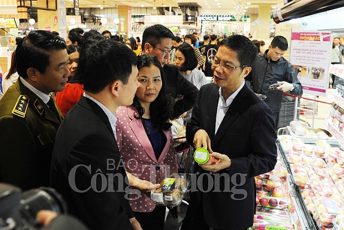 quan ly thi truong ha noi can quyet liet hieu qua de nhan dan vui xuan don tet an toan