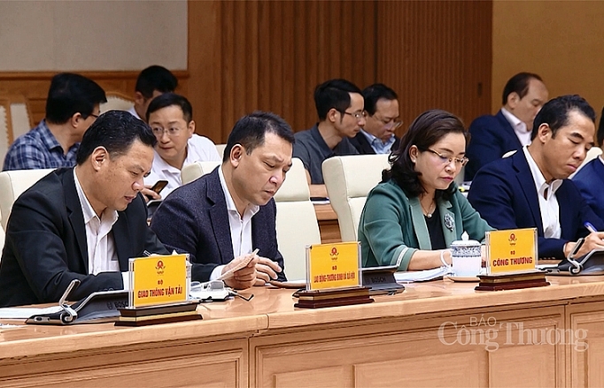 chuan bi moi mat de but pha ve kinh te ngay trong quy ii2020