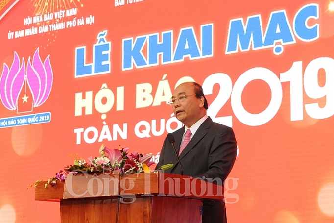 Khai mạc Hội Báo toàn quốc 2019: Báo chí Việt Nam đổi mới, sáng tạo, trách nhiệm, vì lợi ích của đất nước và nhân dân khai mac hoi bao toan quoc 2019 bao chi viet nam doi moi sang tao trach nhiem vi loi ich cua dat nuoc va nhan dan