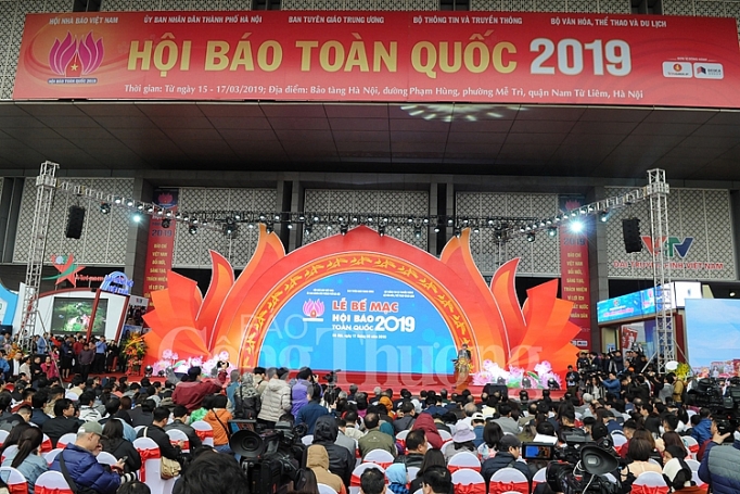 tiep tuc khang dinh vai tro su phat trien cua bao chi viet nam