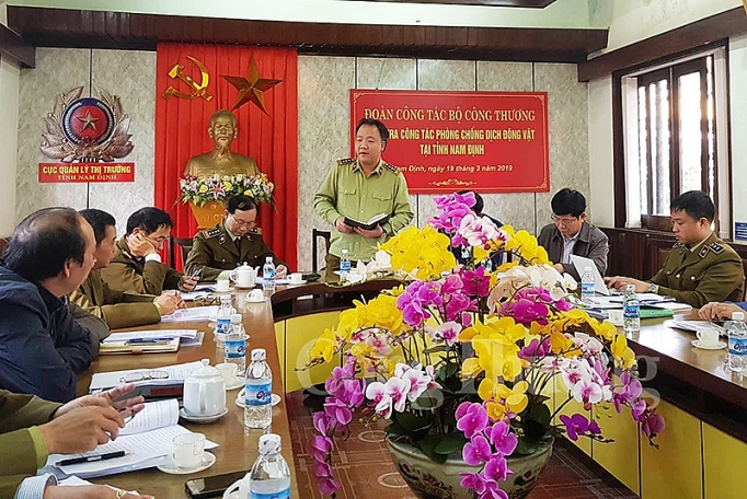 luc luong quan ly thi truong chung tay ngan chan dich ta lon chau phi