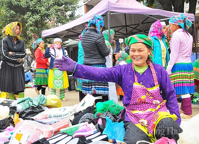 Suy ngẫm câu chuyện “giải cứu”, “tự cứu”! giai cuu tu cuu va suy ngam