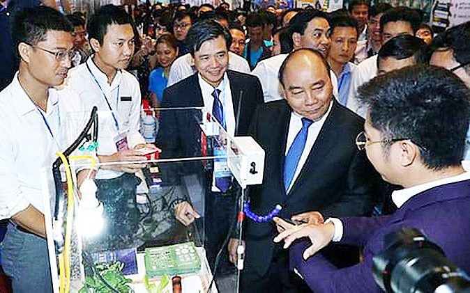 phia sau con so doanh nghiep khai sinh va khai tu