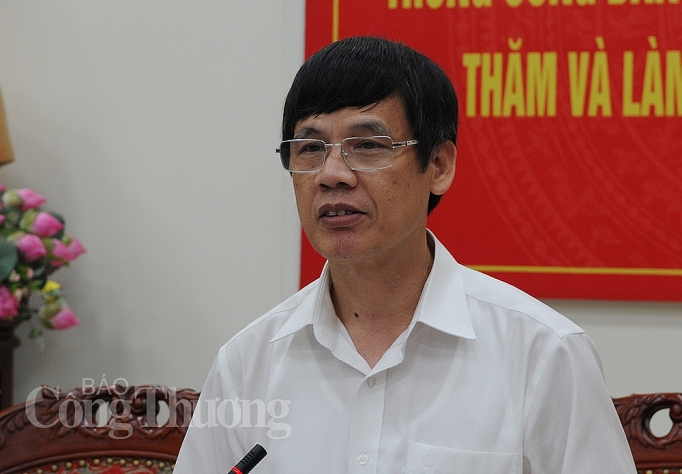 Bộ Công Thương sẽ phối hợp với địa phương giải quyết từng vấn đề cụ thể cac cuc vu phai phoi hop voi dia phuong giai quyet tung van de cu the