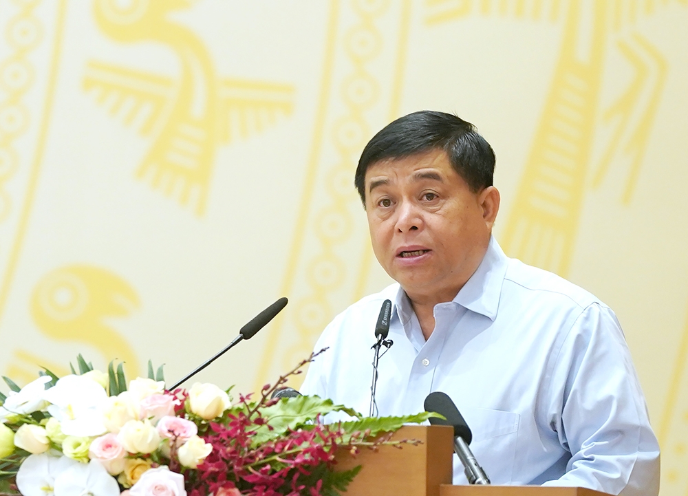 Bộ trưởng Nguyễn Chí Dũng: Quý III là quý rất quan trọng, có tính chất quyết định, với mục tiêu tăng tốc, tốc độ tăng trưởng ít nhất đạt 6,91%, đồng thời duy trì mục tiêu hàng đầu là ổn định kinh tế vĩ mô, phát triển bền vững 3426-3