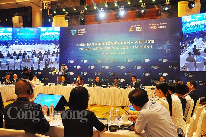 minh bach hoa thi truong co phieu ngan chan tin dung den