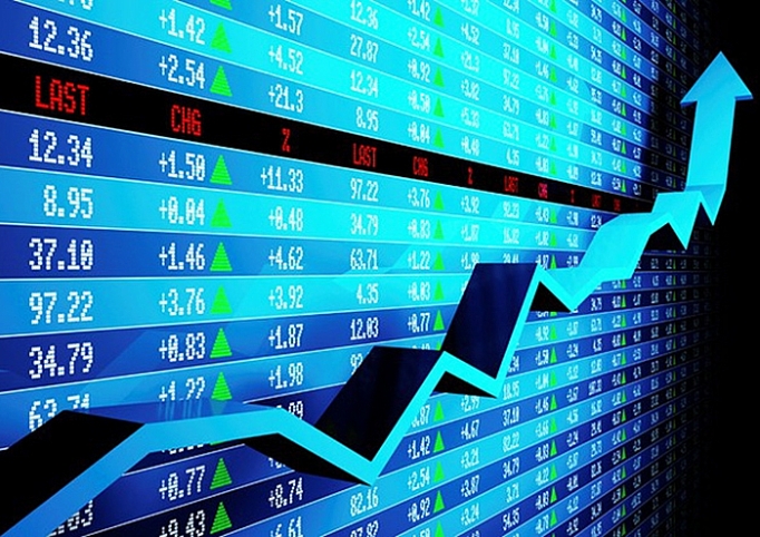 can manh tay voi cac doanh nghiep tron niem yet tren san chung khoan