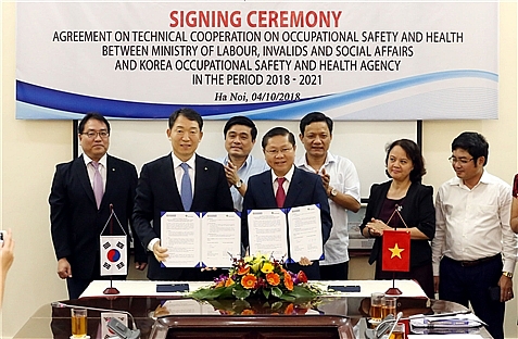 Việt Nam – Hàn Quốc tăng cường hợp tác trong lĩnh vực an toàn, vệ sinh lao động viet nam han quoc tang cuong hop tac trong linh vuc an toan ve sinh lao dong