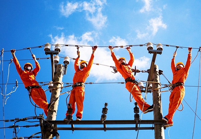 PC Yên Bái: Nhiều giải pháp đảm bảo an toàn lao động dien luc yen bai nhieu giai phap dam bao an toan lao dong