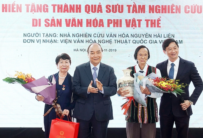 Văn hóa dân gian là mã định danh để mỗi dân tộc hội nhập với thế giới! van hoa dan gian la ma dinh danh de moi dan toc hoi nhap voi the gioi