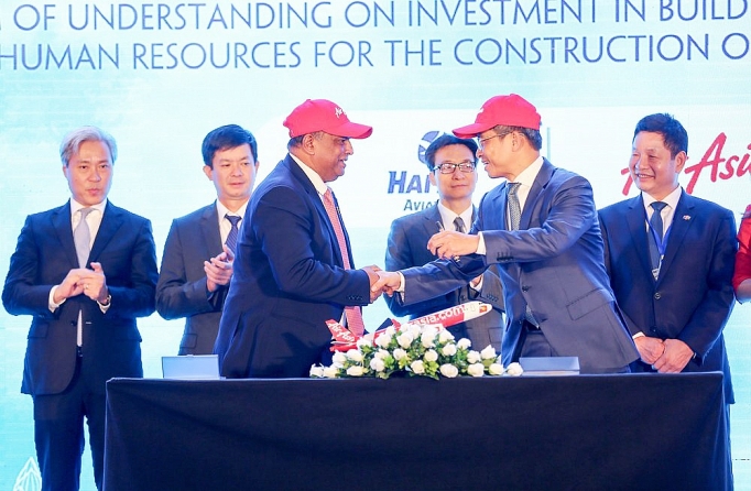 AirAsia ký Biên bản ghi nhớ hợp tác liên doanh với đối tác Việt Nam airasia ky bien ban ghi nho hop tac lien doanh voi doi tac viet nam