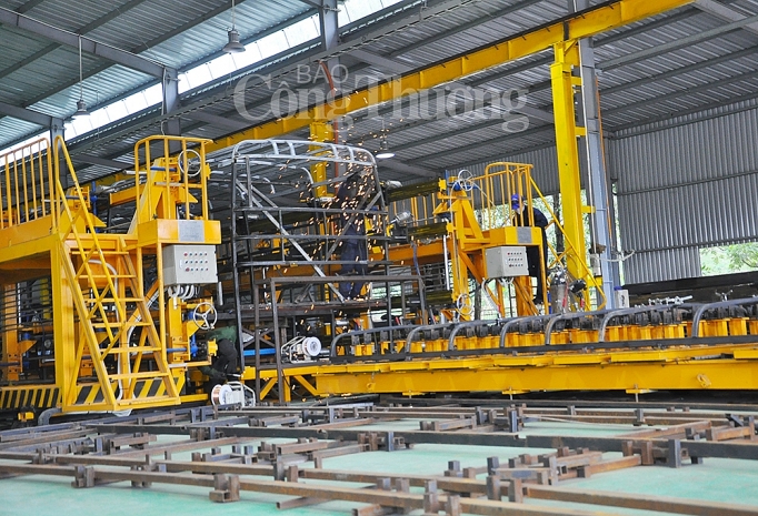 Thành viên BRG bàn giao “Khách sạn di động” HAECO Limousine thứ 150 thanh vien brg ban giao khach san di dong haeco limousine thu 150