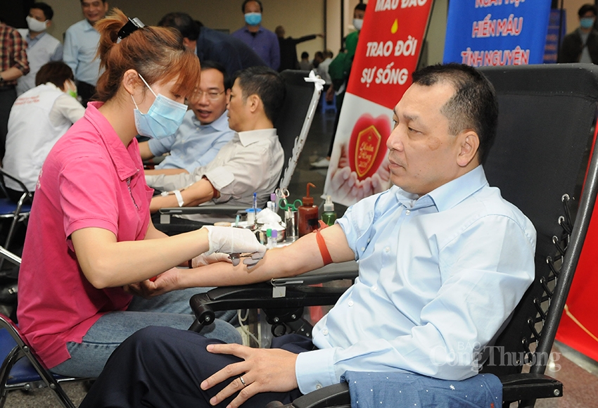 trai tim va tinh nguoi cong thuong