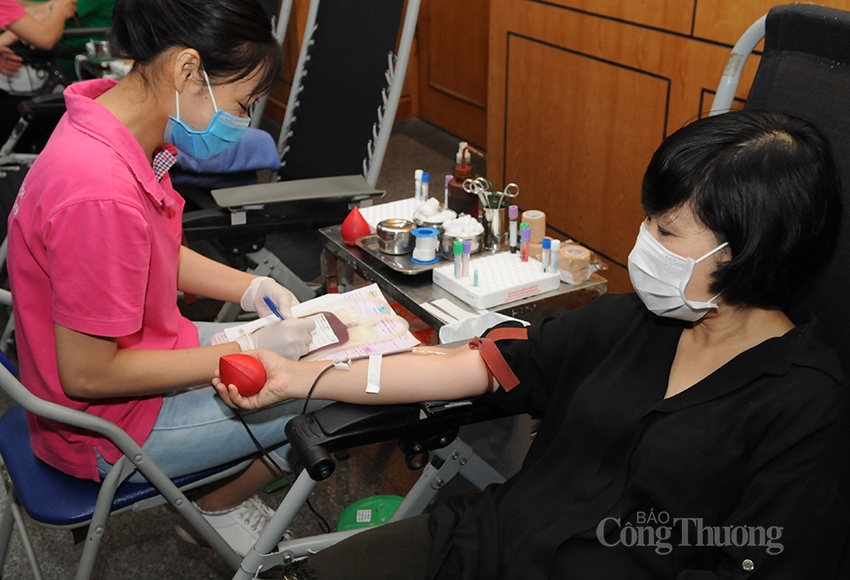 trai tim va tinh nguoi cong thuong