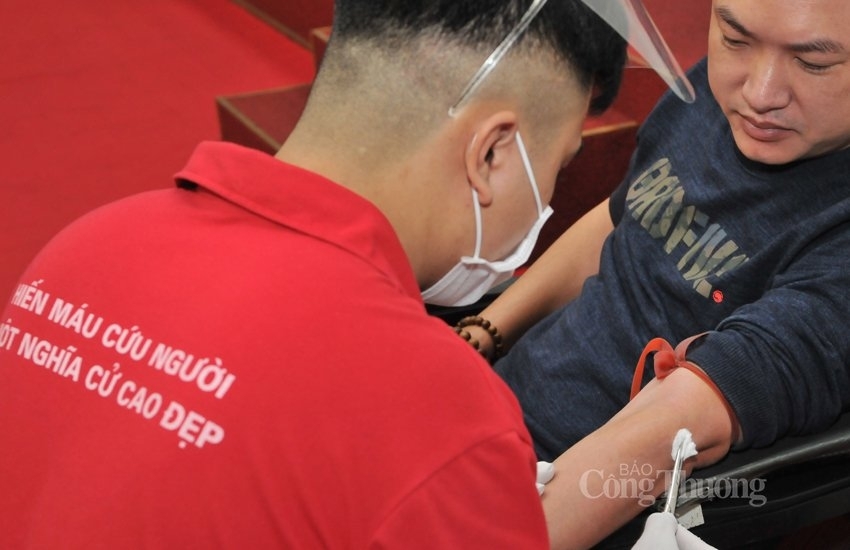 Người Công Thương gửi nghĩa tình trong từng giọt máu hồng