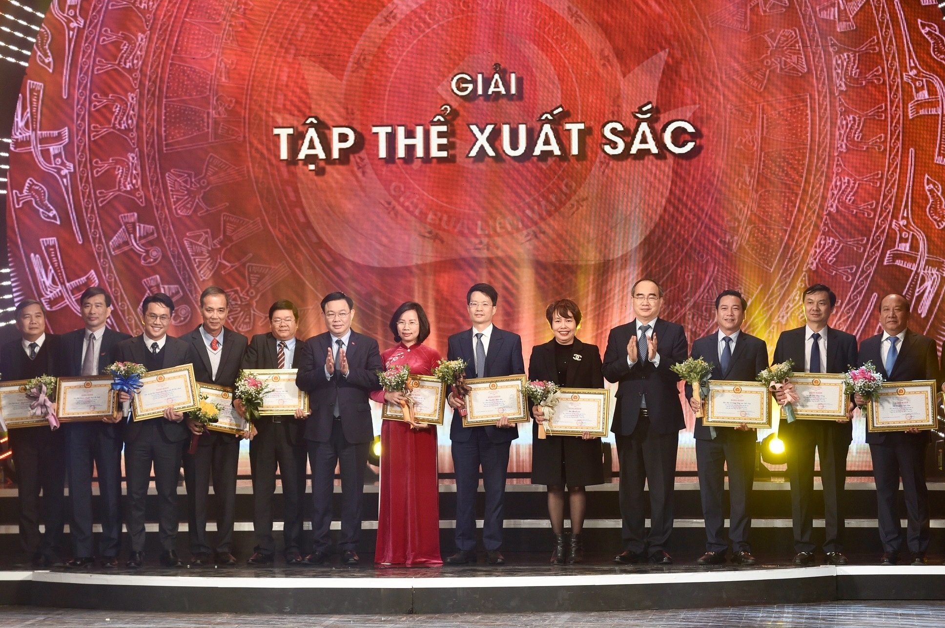 Nhiều điểm mới trong Giải báo chí Búa liềm vàng lần thứ VI năm 2021 Nhiều điểm mới trong Giải báo chí Búa liềm vàng lần thứ VI năm 2021