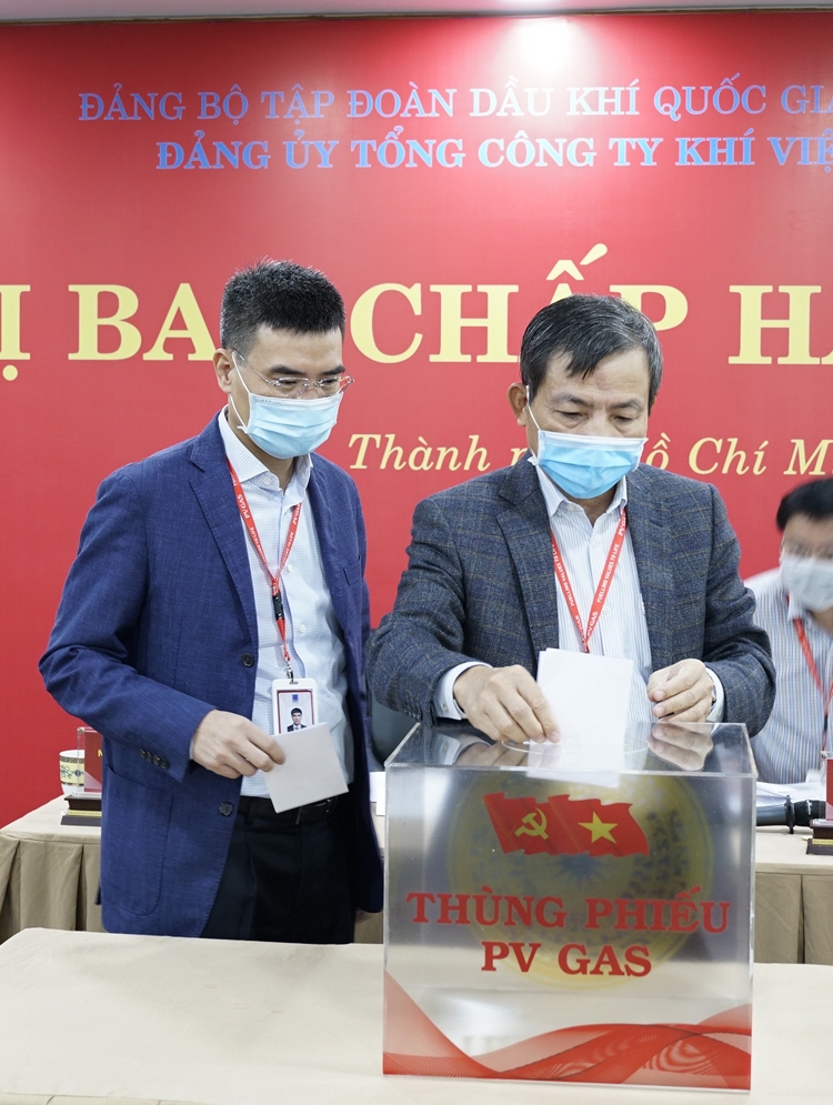 pv gas trien khai nhieu hoat dong tuyen truyen dai hoi dang