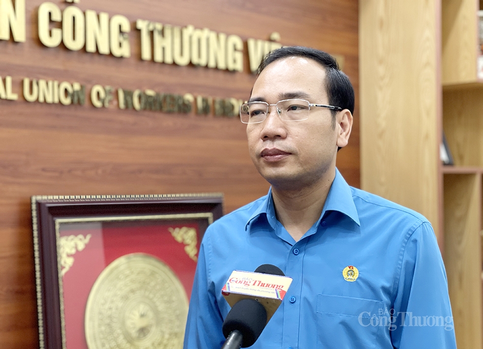 Xây dựng đội ngũ công nhân lao động đáp ứng yêu cầu thời kỳ đổi mới Xây dựng đội ngũ công nhân lao động đáp ứng yêu cầu thời kỳ đổi mới