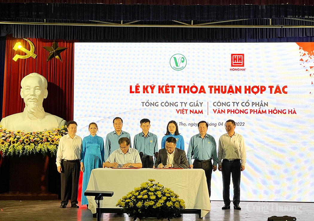 Công nhân Việt Nam: Tiên phong, sáng tạo, trách nhiệm, an toàn, thích ứng Công nhân Việt Nam: Tiên phong, sáng tạo, trách nhiệm, an toàn, thích ứng
